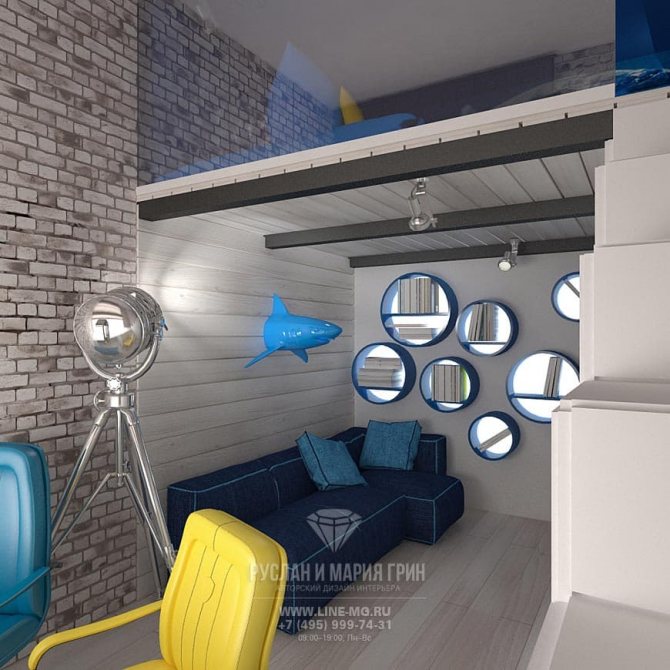 Дизайн синей детской комнаты с антресолью